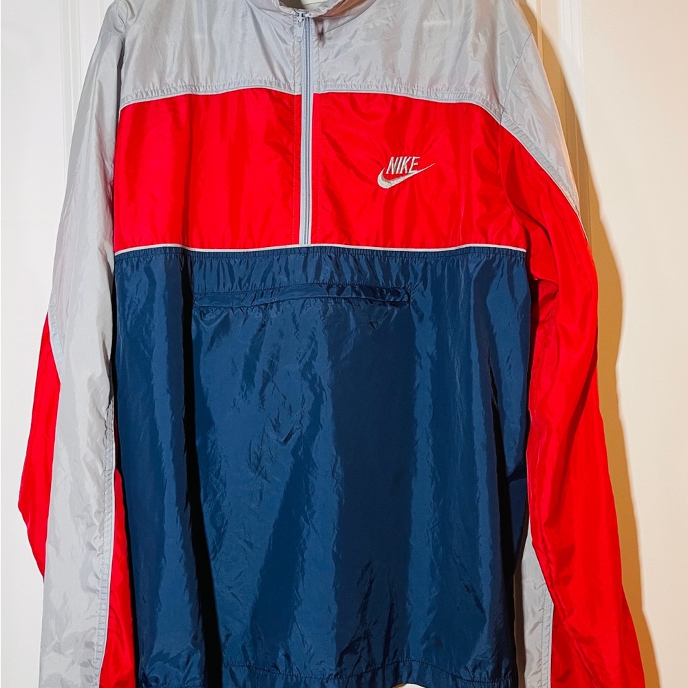Nike Men's Tri-Color Windbreaker in Gray, Red, and Blue vintage 90”